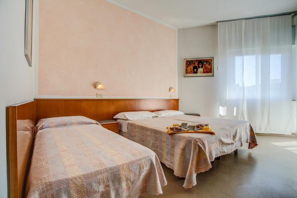 Hotel San Giorgio Milano Marittima Habitación foto